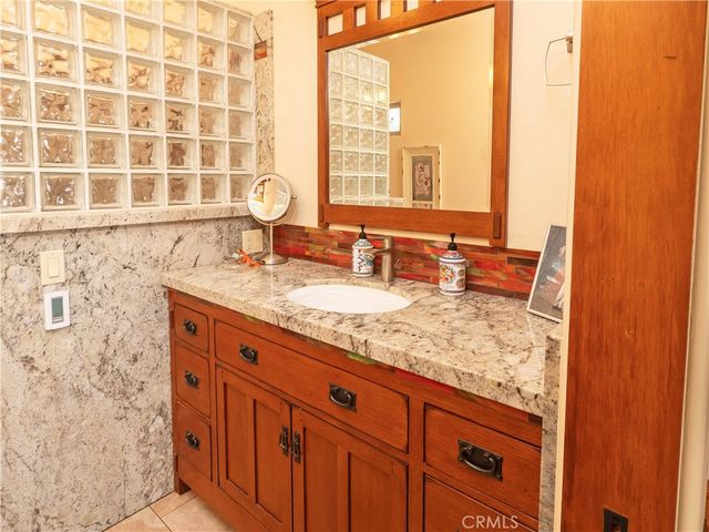 2083 Grace, Riverside, CA 92504