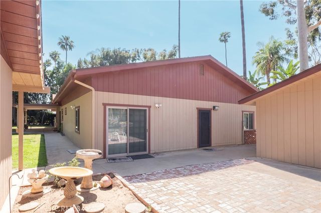 2083 Grace, Riverside, CA 92504