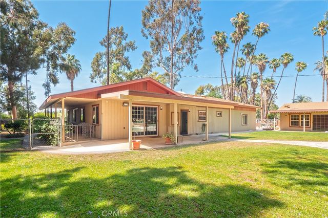 2083 Grace, Riverside, CA 92504