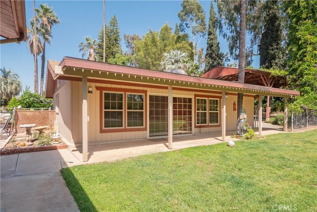 2083 Grace, Riverside, CA 92504