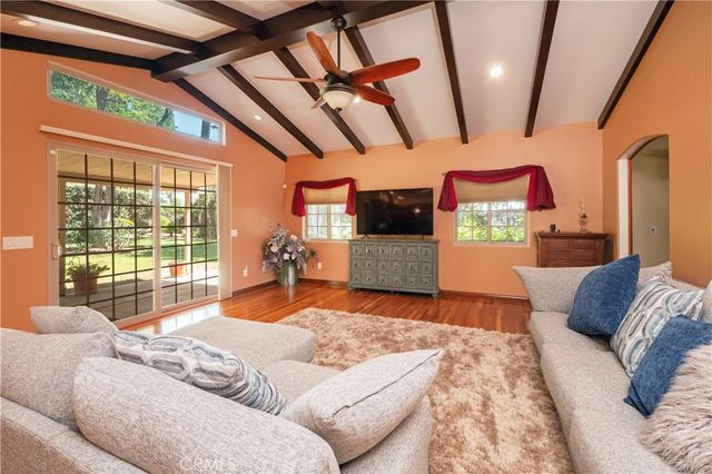 2083 Grace, Riverside, CA 92504