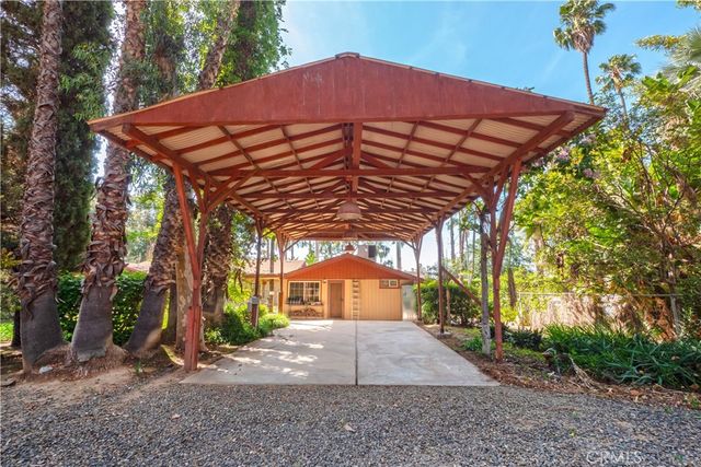 2083 Grace, Riverside, CA 92504