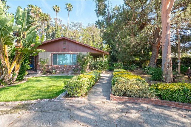 2083 Grace, Riverside, CA 92504