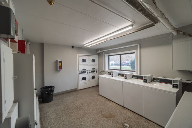 144 E Bailey Road G, Naperville, IL 60565