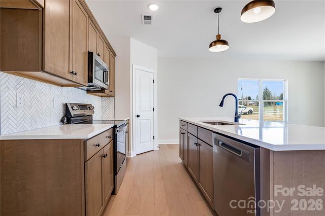 4659 Garys Place, Crouse, NC 28033