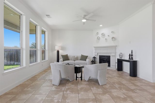 6214 Pinewood Heights Drive, Spring, TX 77389