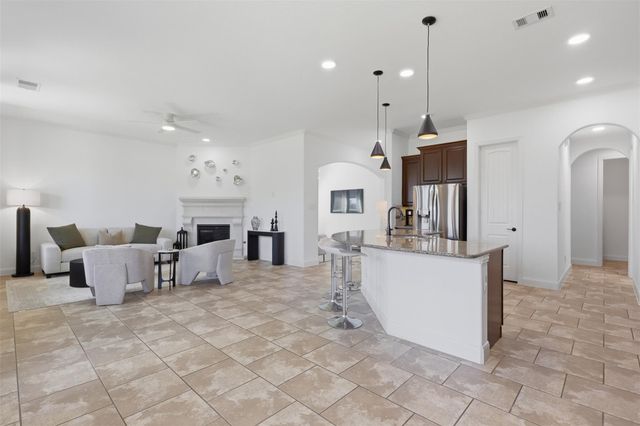 6214 Pinewood Heights Drive, Spring, TX 77389