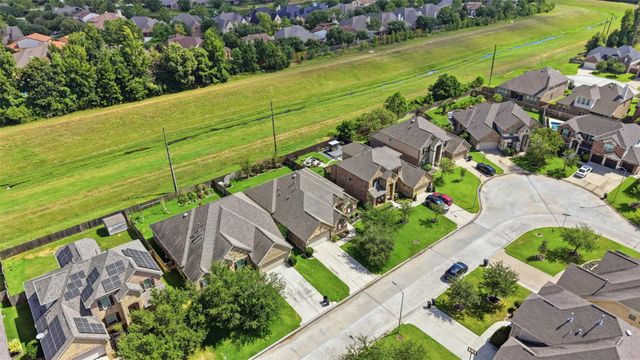 6214 Pinewood Heights Drive, Spring, TX 77389