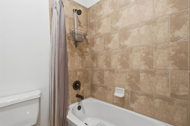 6214 Pinewood Heights Drive, Spring, TX 77389