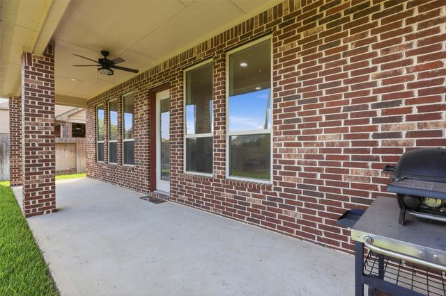 6214 Pinewood Heights Drive, Spring, TX 77389