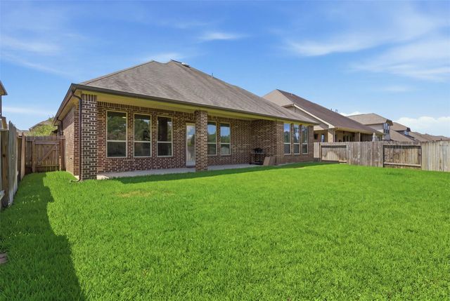 6214 Pinewood Heights Drive, Spring, TX 77389