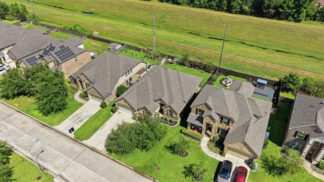 6214 Pinewood Heights Drive, Spring, TX 77389