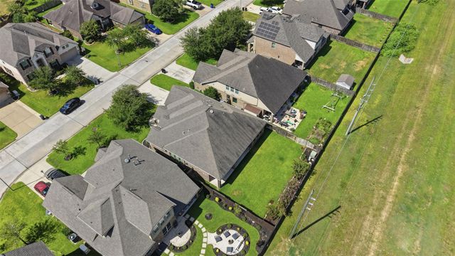 6214 Pinewood Heights Drive, Spring, TX 77389
