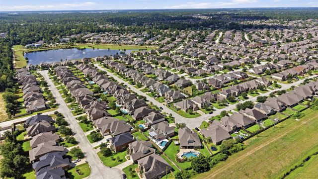 6214 Pinewood Heights Drive, Spring, TX 77389