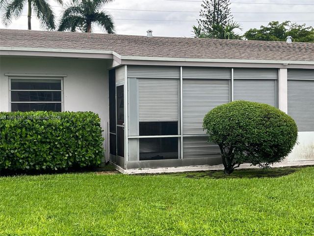 700 Layne Blvd 124, Hallandale Beach, FL 33009