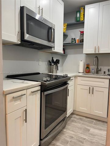 700 Layne Blvd 124, Hallandale Beach, FL 33009