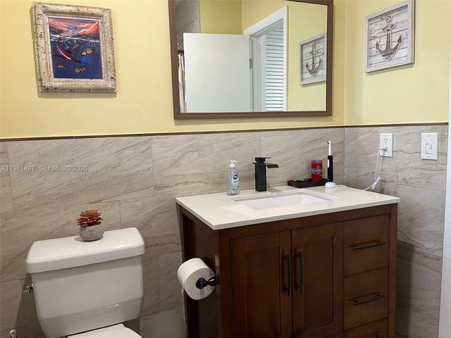 700 Layne Blvd 124, Hallandale Beach, FL 33009