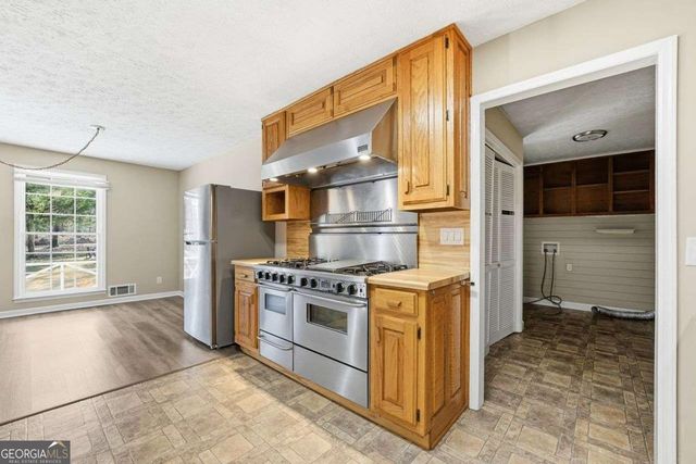 2401 Ebenezer Road SE, Conyers, GA 30094