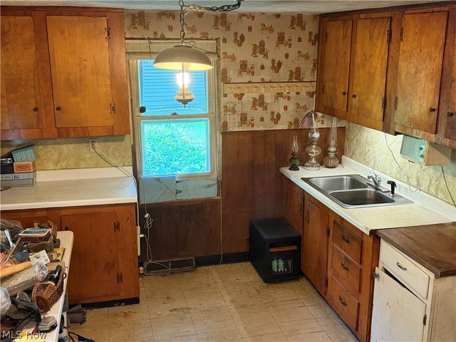 6029 Clay Street, Madison, OH 44057