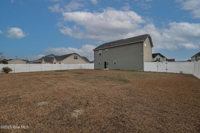 228 Copper Creek Drive, Winterville, NC 28590