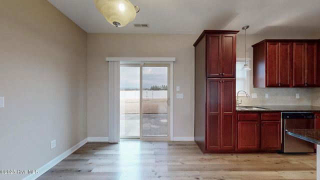 228 Copper Creek Drive, Winterville, NC 28590