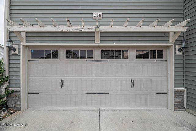 228 Copper Creek Drive, Winterville, NC 28590