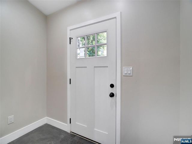 432 16th Street, Newark, NJ 07103