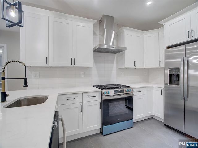 432 16th Street, Newark, NJ 07103