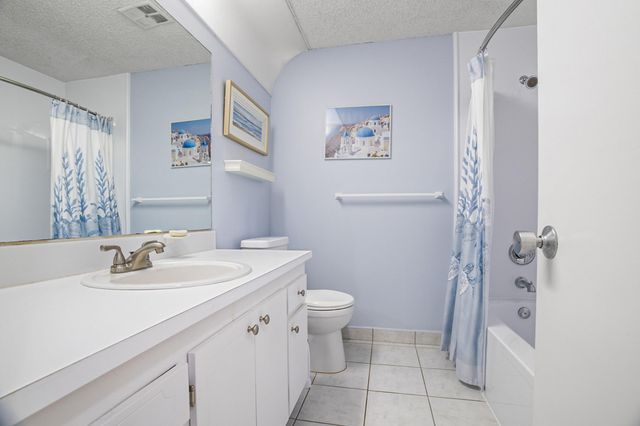 8713 NW 10th Street C101, Plantation, FL 33322