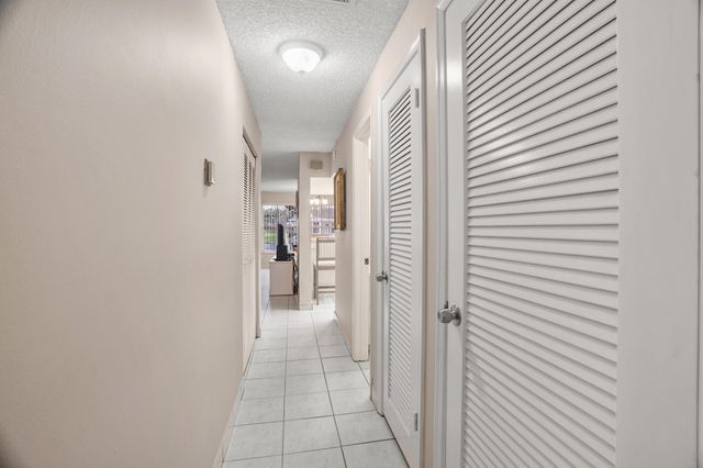 8713 NW 10th Street C101, Plantation, FL 33322