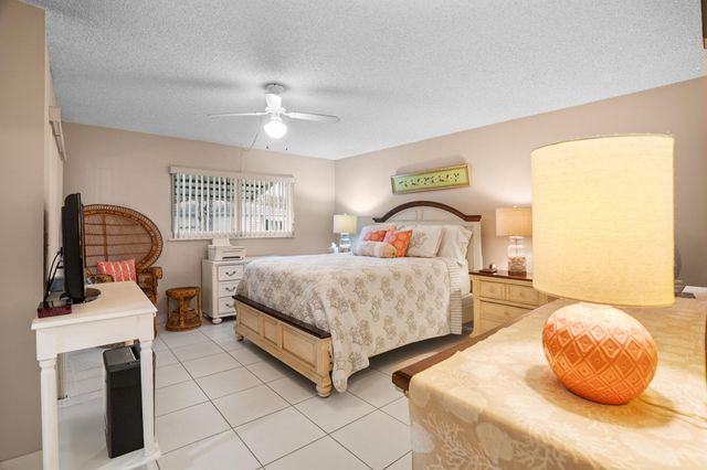 8713 NW 10th Street C101, Plantation, FL 33322