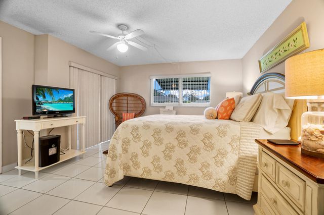 8713 NW 10th Street C101, Plantation, FL 33322