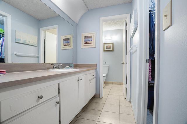 8713 NW 10th Street C101, Plantation, FL 33322