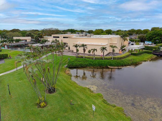 8713 NW 10th Street C101, Plantation, FL 33322