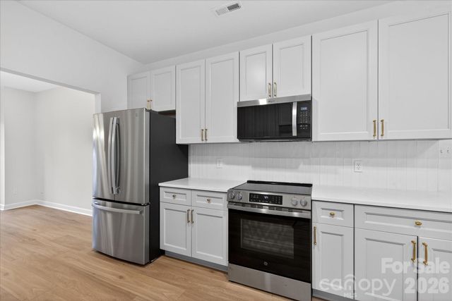 6917 Lenhart Drive, Charlotte, NC 28226