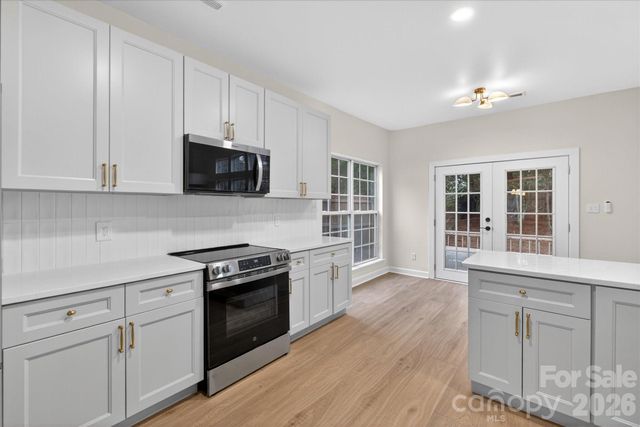 6917 Lenhart Drive, Charlotte, NC 28226