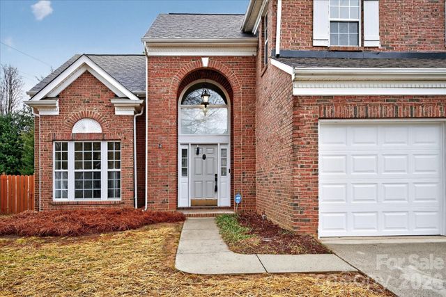 6917 Lenhart Drive, Charlotte, NC 28226