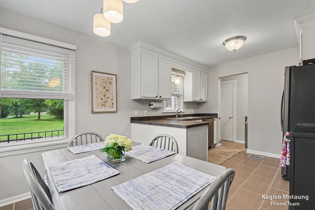 4621 Whitneyville Avenue SE, Ada, MI 49301