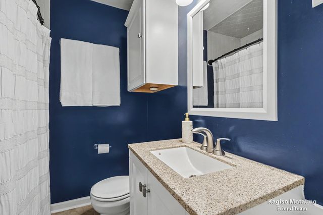 4621 Whitneyville Avenue SE, Ada, MI 49301