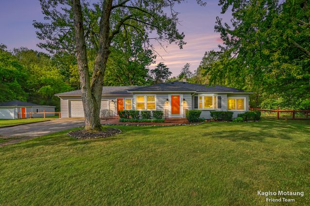 4621 Whitneyville Avenue SE, Ada, MI 49301
