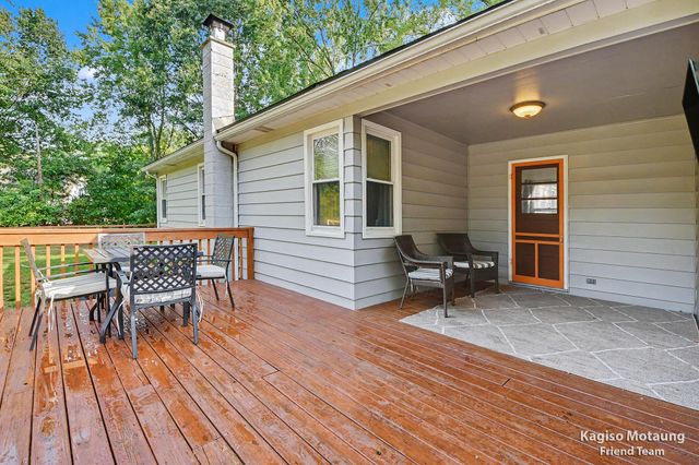 4621 Whitneyville Avenue SE, Ada, MI 49301