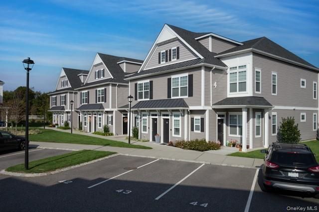 170 Sutton Court 170, Mount Sinai, NY 11766