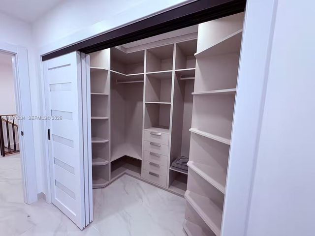 3822 NE 171st St 3822, North Miami Beach, FL 33160