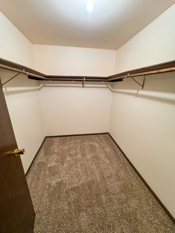 5500 W 127TH Street 4, Alsip, IL 60803