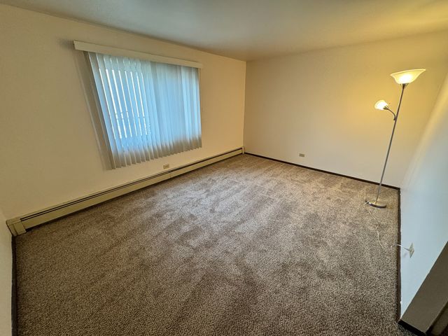 5500 W 127TH Street 4, Alsip, IL 60803