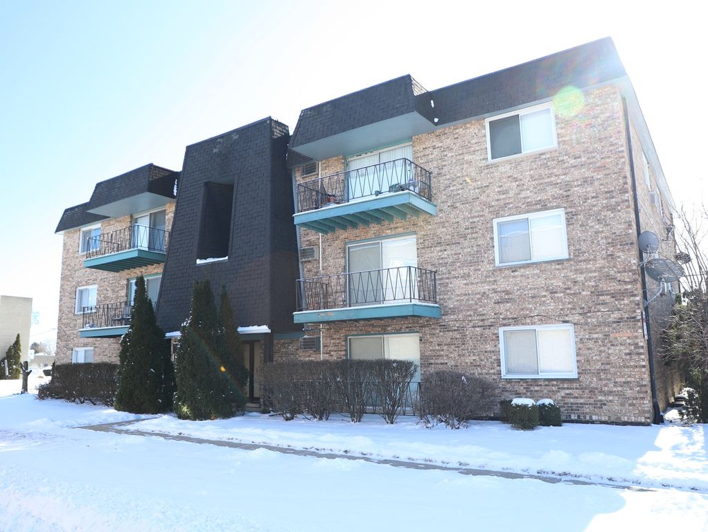 5500 W 127TH Street 4, Alsip, IL 60803