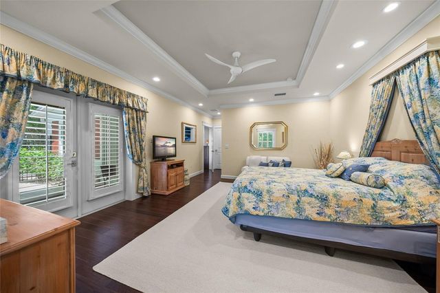 2440 ARLINGTON STREET, Sarasota, FL 34239