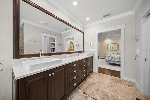 2440 ARLINGTON STREET, Sarasota, FL 34239