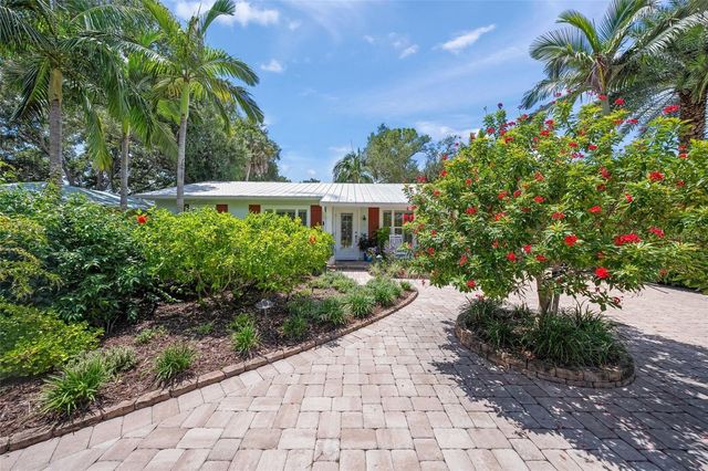 2440 ARLINGTON STREET, Sarasota, FL 34239