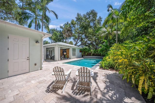 2440 ARLINGTON STREET, Sarasota, FL 34239